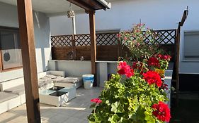 Idill Apartmanhaz B&B
