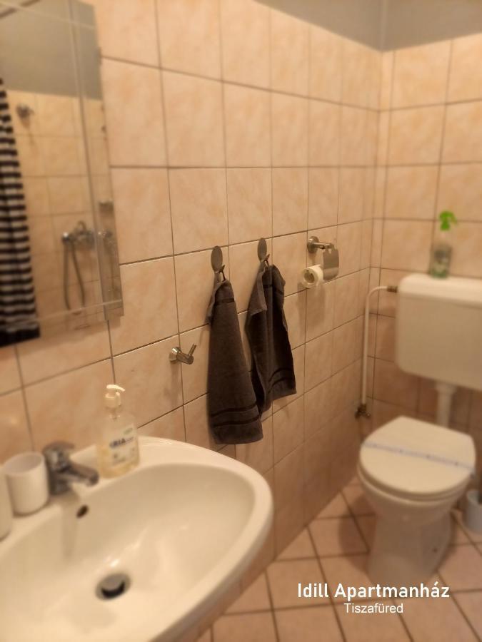 Idill Apartmanhaz B&B Tiszafüred Exterior foto